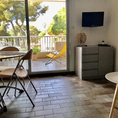 Plages-portdehyeres-4voyageurs-terrasse *